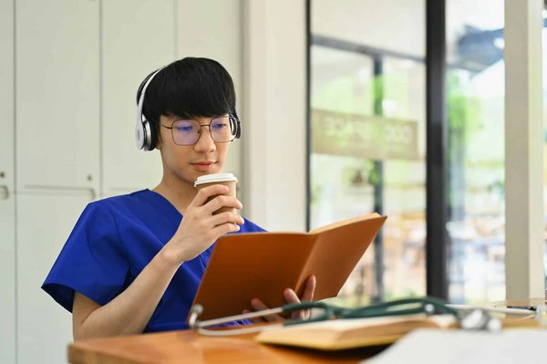 How to legally address unpaid internships in the UK to avoid exploitation and comply with labor laws?